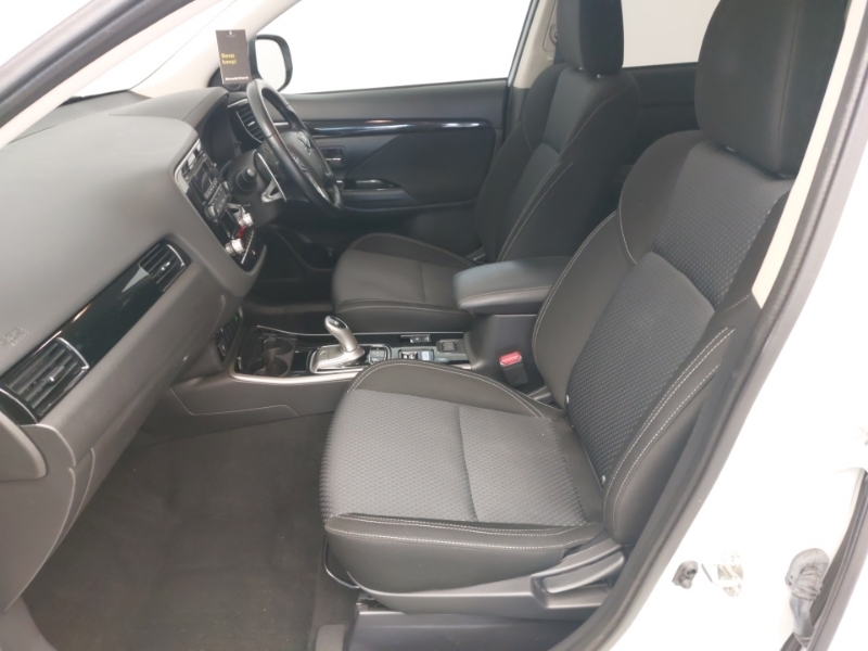 Mitsubishi Outlander 2.4 Phev Verve FV20JRU White #5