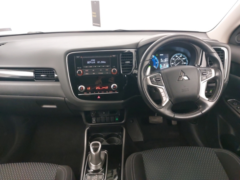 Mitsubishi Outlander 2.4 Phev Verve FV20JRU White #3