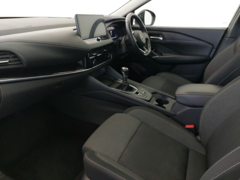 Nissan Qashqai 1.3 Dig-t Mh 158 N-connecta Glass Roof Black #5