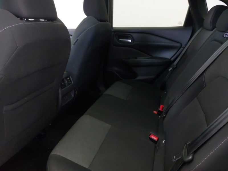 Nissan Qashqai 1.3 Dig-t Mh 158 N-connecta Glass Roof Black #6