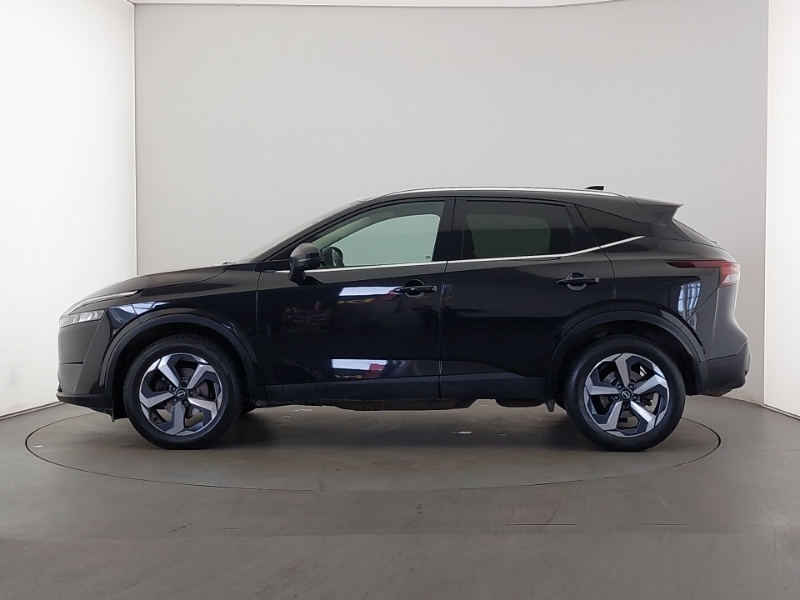 Nissan Qashqai 1.3 Dig-t Mh 158 N-connecta Glass Roof Black #4