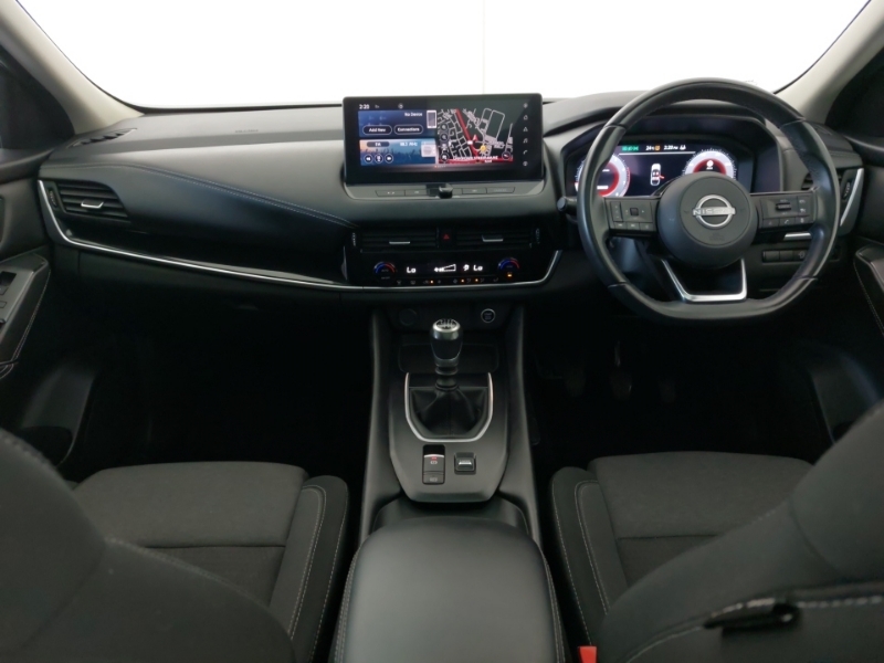 Nissan Qashqai 1.3 Dig-t Mh 158 N-connecta Glass Roof Black #3