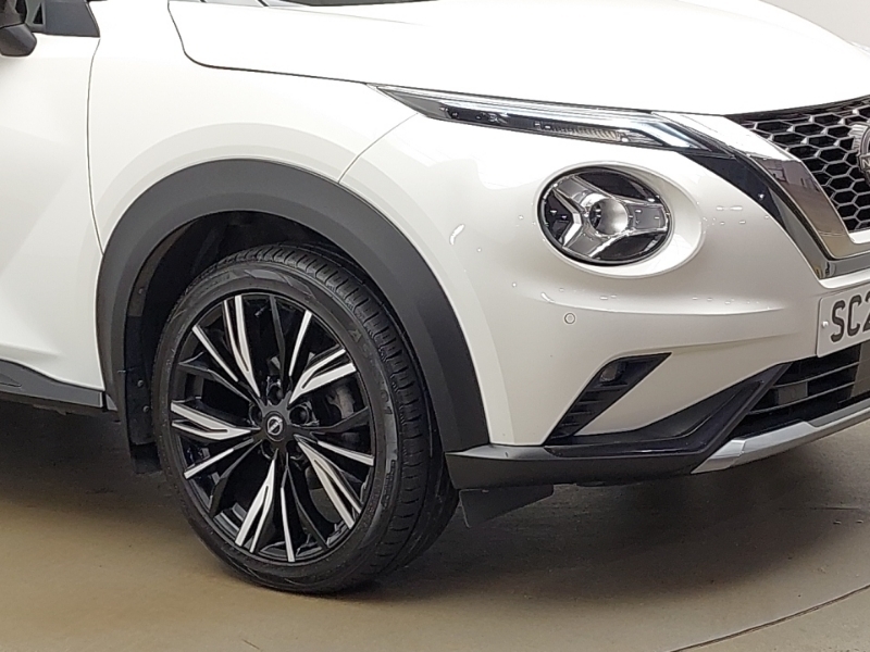 Nissan Juke Tekna White #20