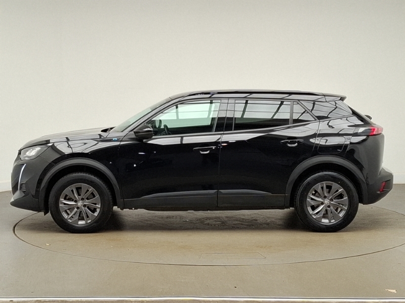 Peugeot e-2008 100Kw Active Premium 50Kwh Black #4