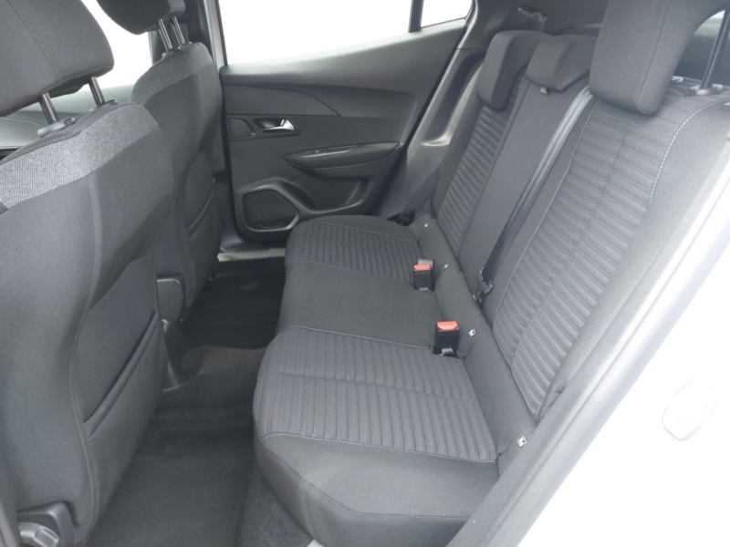 Peugeot 2008 1.2 Puretech Active White #6