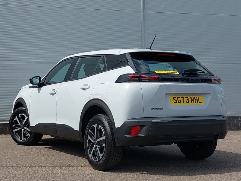 Peugeot 2008 1.2 Puretech Active White #2