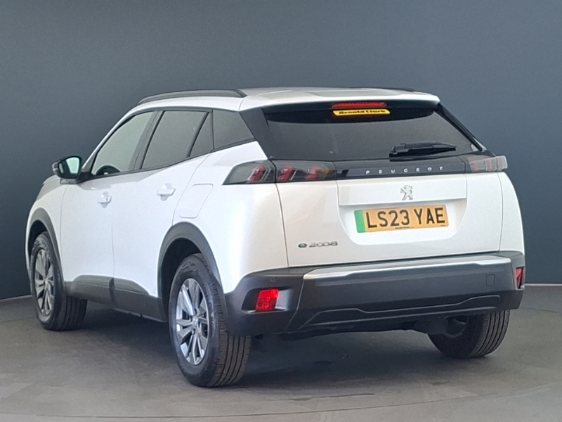 Peugeot e-2008 100Kw Active Premium 50Kwh White #2