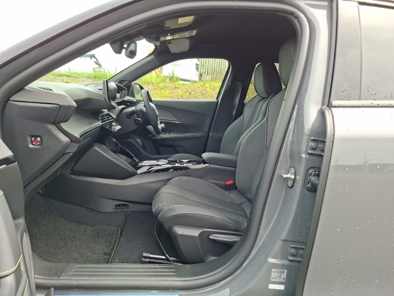 Peugeot e-2008 115Kw Gt 54Kwh Grey #5
