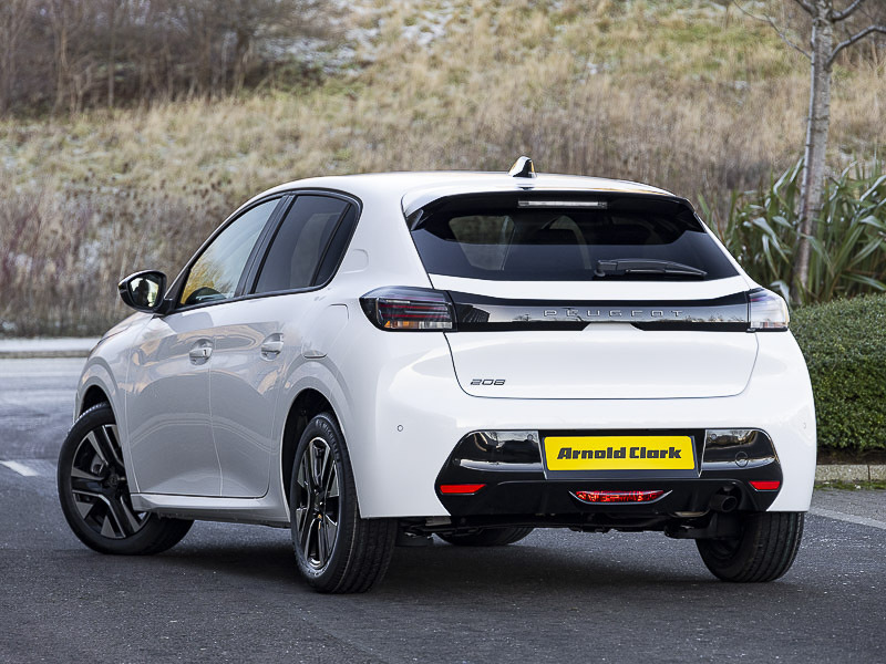 Peugeot 208 1.2 Puretech 100 Allure White #2