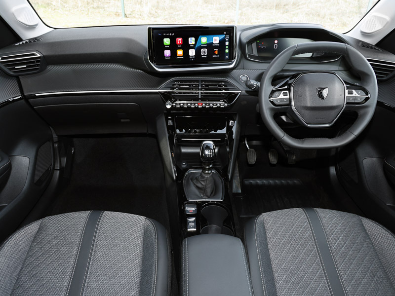 Peugeot 208 1.2 Puretech 100 Allure Black #3
