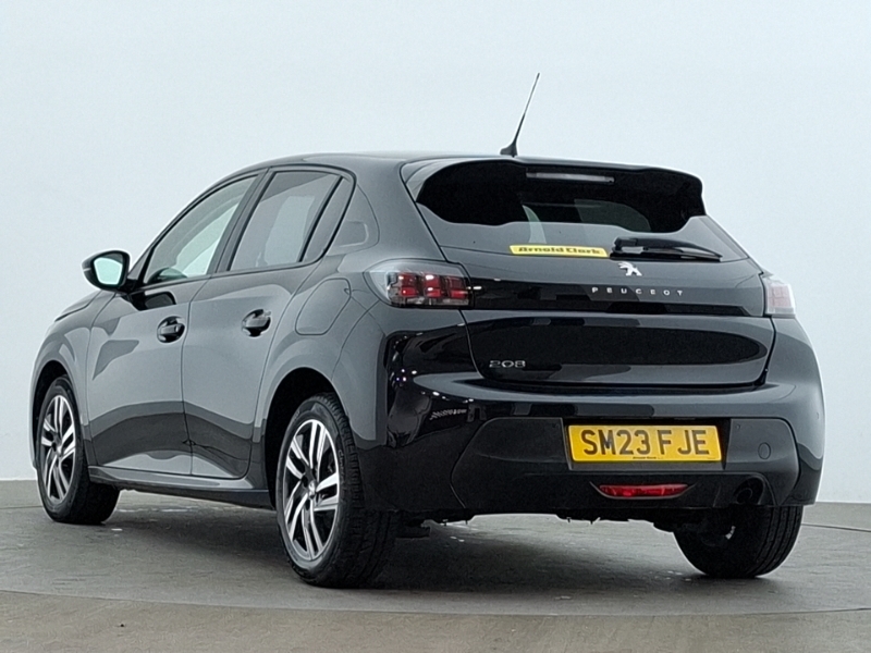 Peugeot 208 1.2 Puretech 100 Active Premium Eat8 Black #2