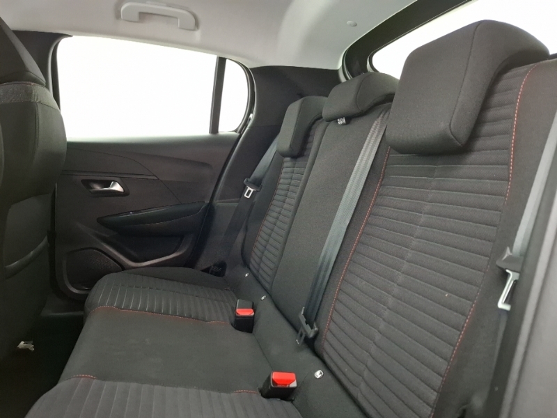 Peugeot 208 1.2 Puretech 100 Active Premium Eat8 Black #6
