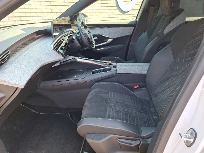 Peugeot 3008 157Kw Gt 73Kwh White #5