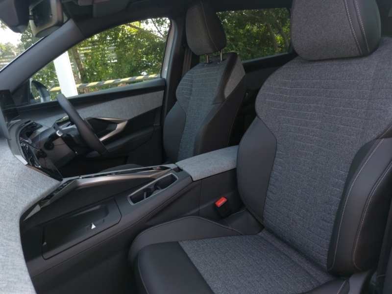 Peugeot 5008 1.2 Hybrid 145 Allure E-dsc6 White #5