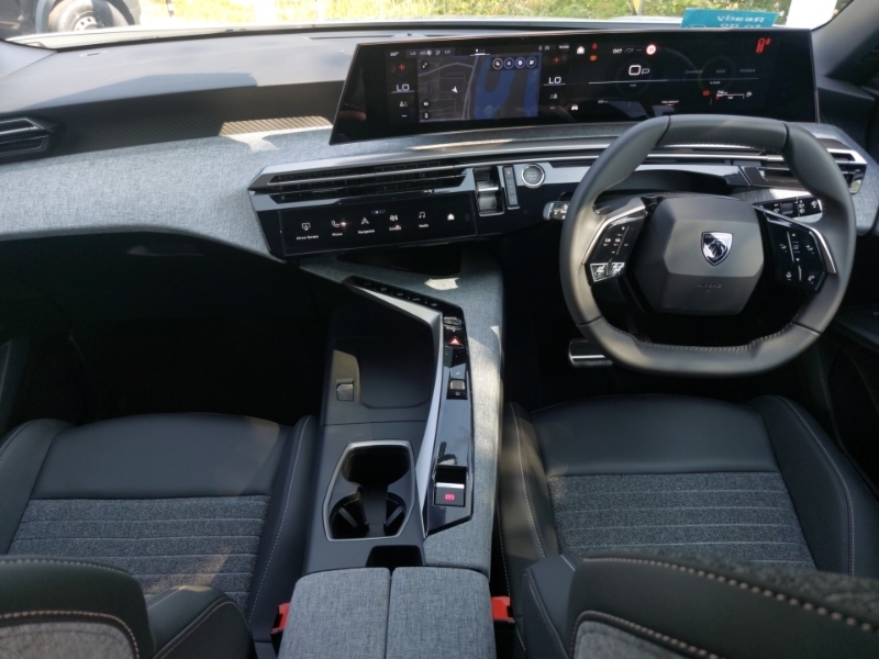 Peugeot 5008 1.2 Hybrid 145 Allure E-dsc6 White #3