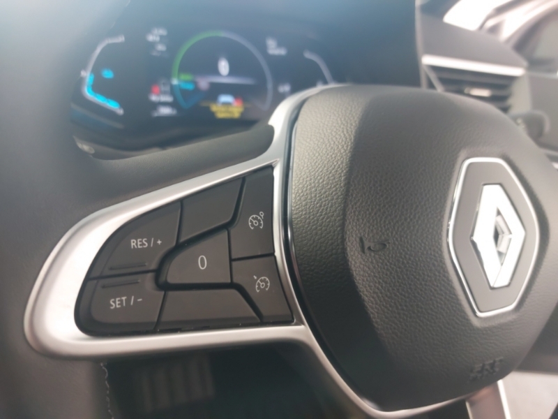 Renault Clio Renault Clio 1.6 E-tech Hybrid 145 Techno Silver #13
