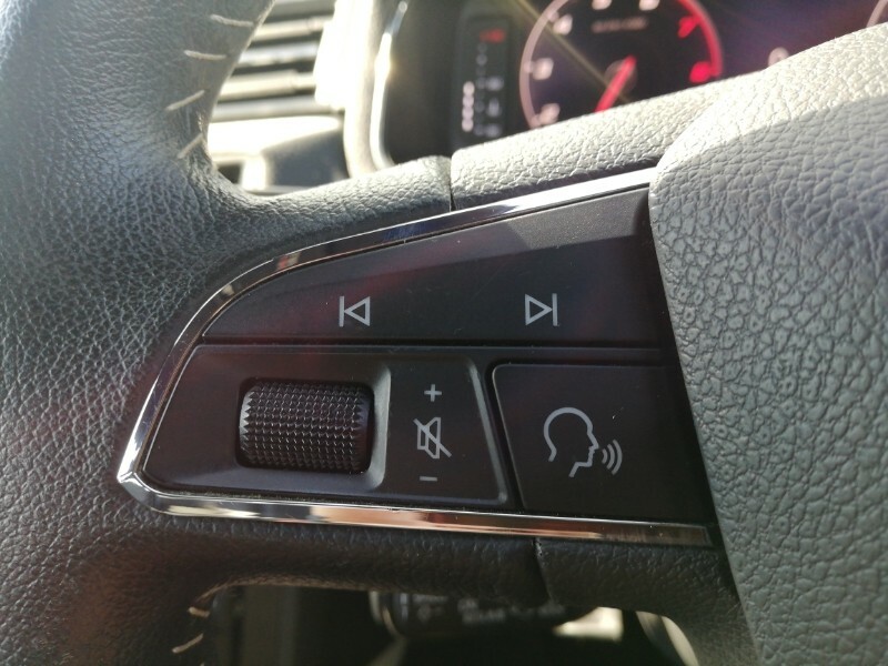 Seat Arona Tsi Se Technology Red #11