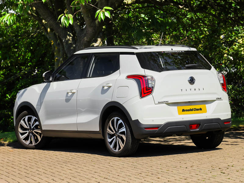 SsangYong Tivoli 1.6D Ultimate White #2