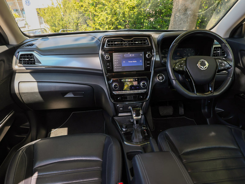 SsangYong Tivoli 1.6D Ultimate White #3