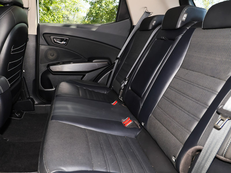 SsangYong Tivoli 1.6D Ultimate White #6