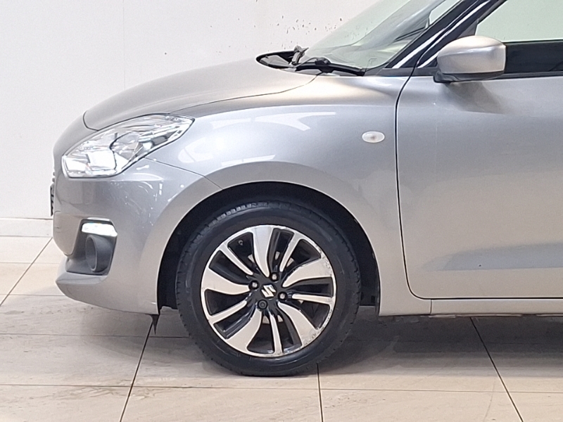Suzuki Swift Hatchback #19
