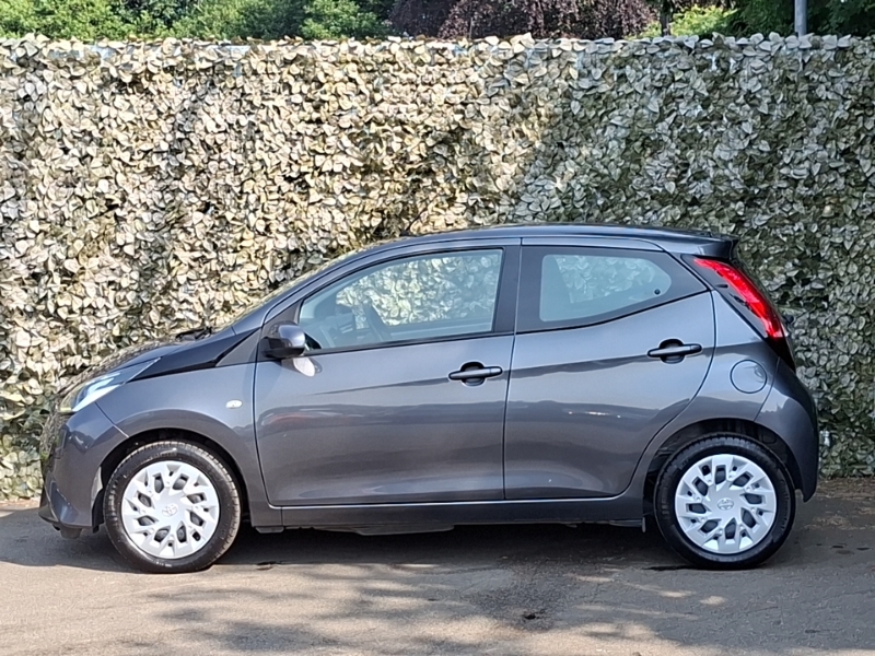 Toyota Aygo 1.0 Vvt-i X-play Tss Grey #4