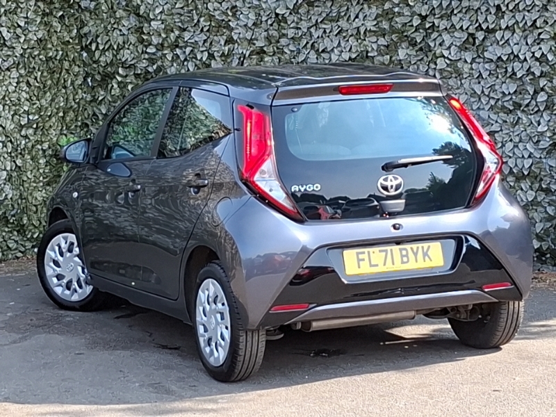 Toyota Aygo 1.0 Vvt-i X-play Tss Grey #2