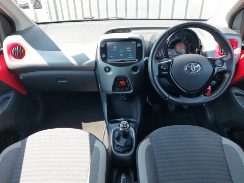 Toyota Aygo 1.0 Vvt-i X-trend Red #3