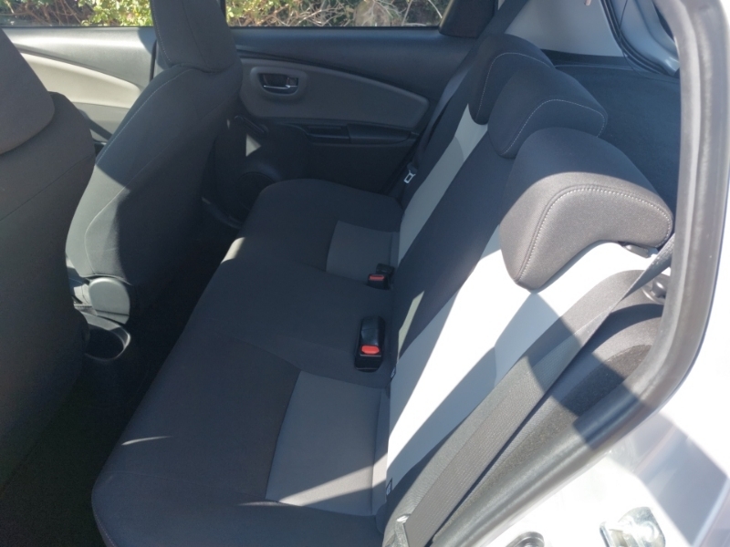 Toyota Yaris 1.5 Vvt-i Icon Tech Silver #6