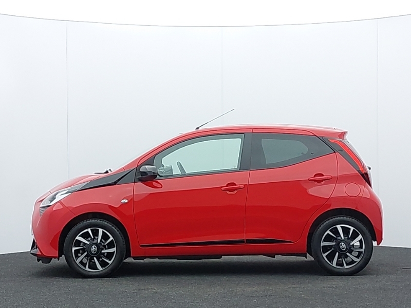 Toyota Aygo 1.0 Vvt-i X-trend Tss Red #4