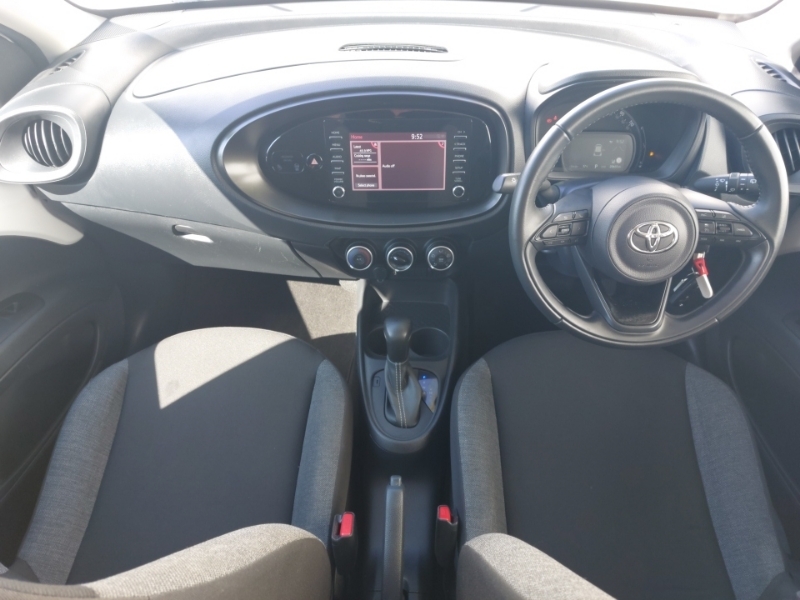 Toyota Aygo X 1.0 Vvt-i Pure White #3