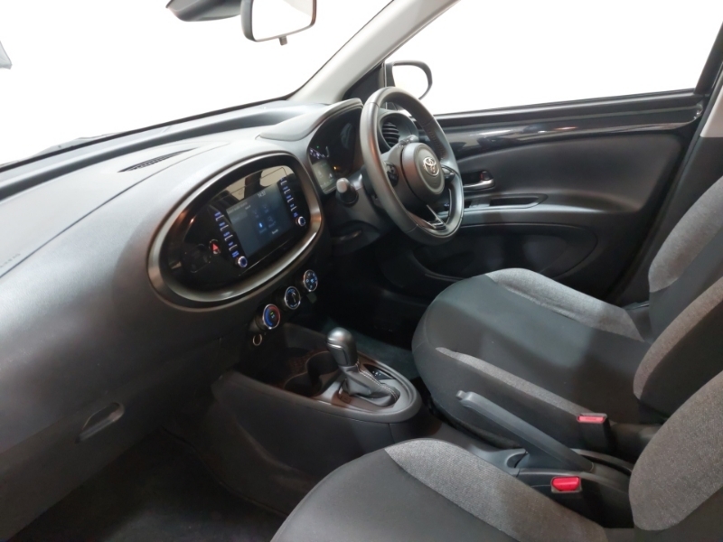Toyota Aygo X 1.0 Vvt-i Pure Black #5