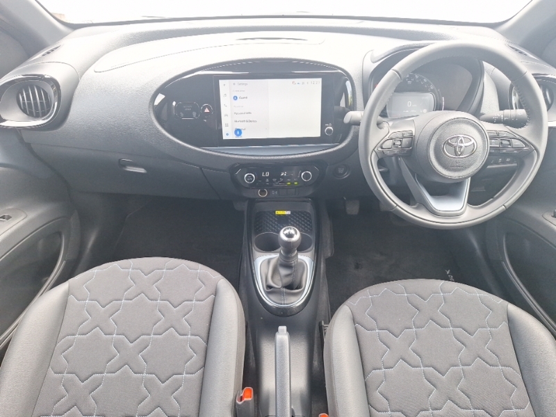 Toyota Aygo X 1.0 Vvt-i Exclusive Grey #3