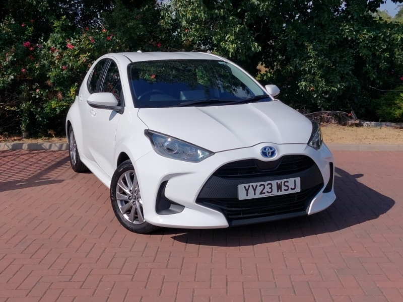 Toyota Yaris 1.5 Hybrid Icon Cvt White