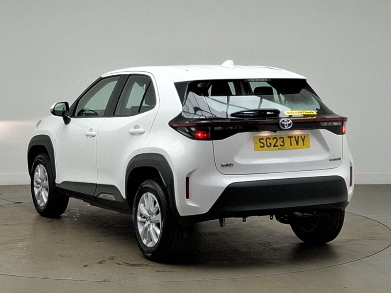 Toyota Yaris Cross 1.5 Hybrid Icon Cvt White #2