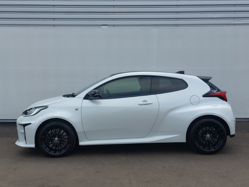 Toyota Yaris 1.6 Awd NV70TZY White #4