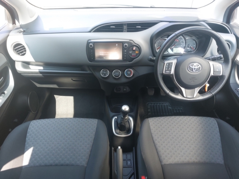 Toyota Yaris 1.33 Vvt-i Icon SP15NNM Red #3