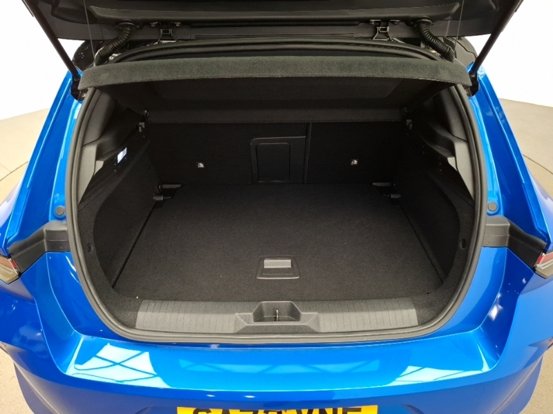 Vauxhall Astra Hatchback 1.2 Ultimate Yellow #18