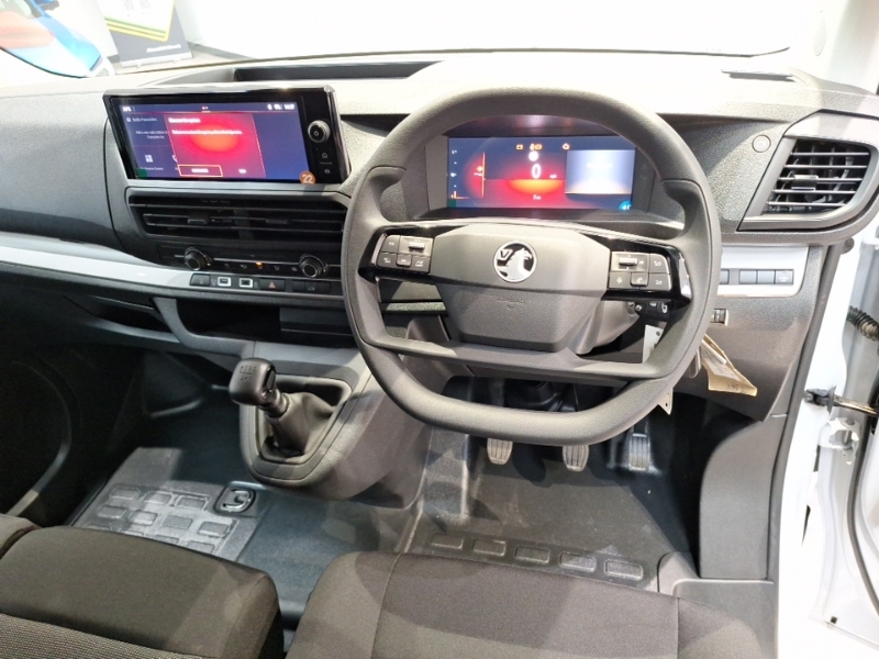 Vauxhall Vivaro Pro M White #8