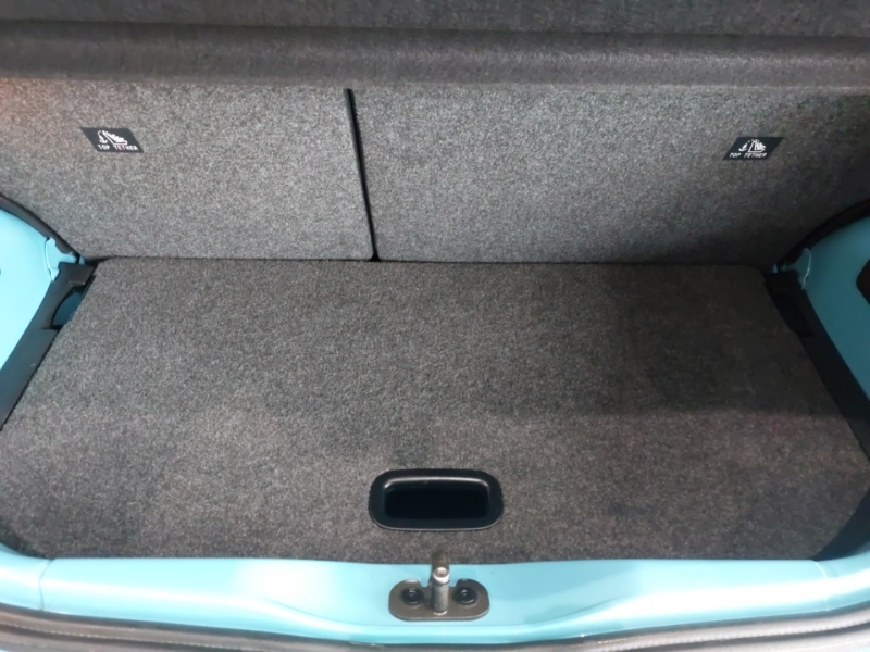 Volkswagen Up Beats White #18