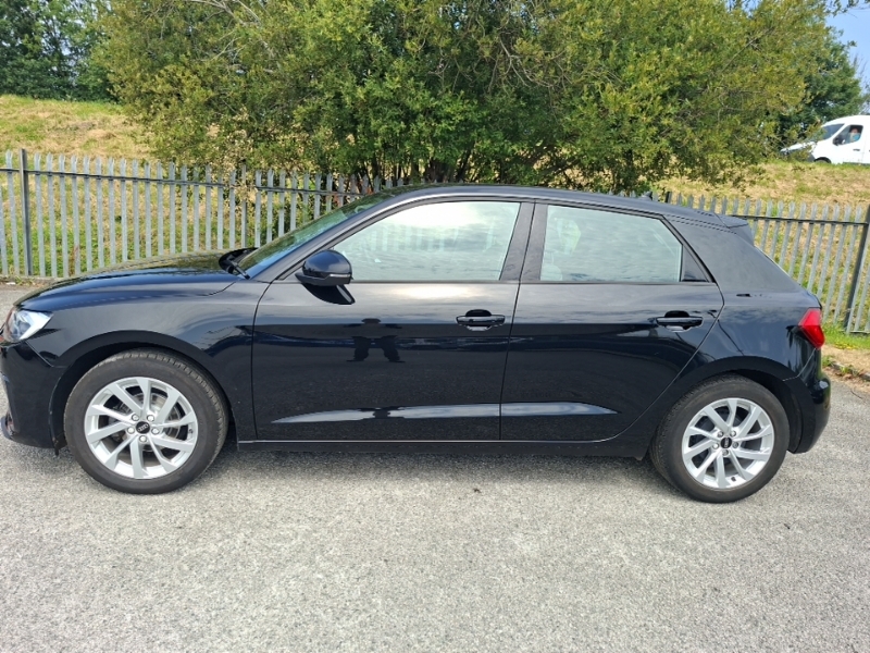 Audi A1 25 Tfsi Sport CF73HHL Black #4