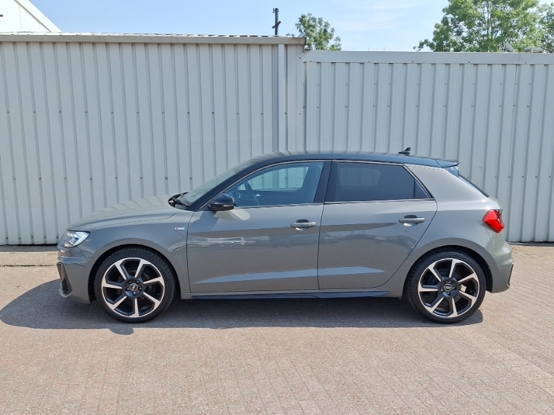 Audi A1 25 Tfsi Black Edition S Tronic Grey #4