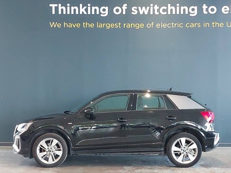 Audi Q2 35 Tfsi S Line S Tronic YV23XKA Black #4