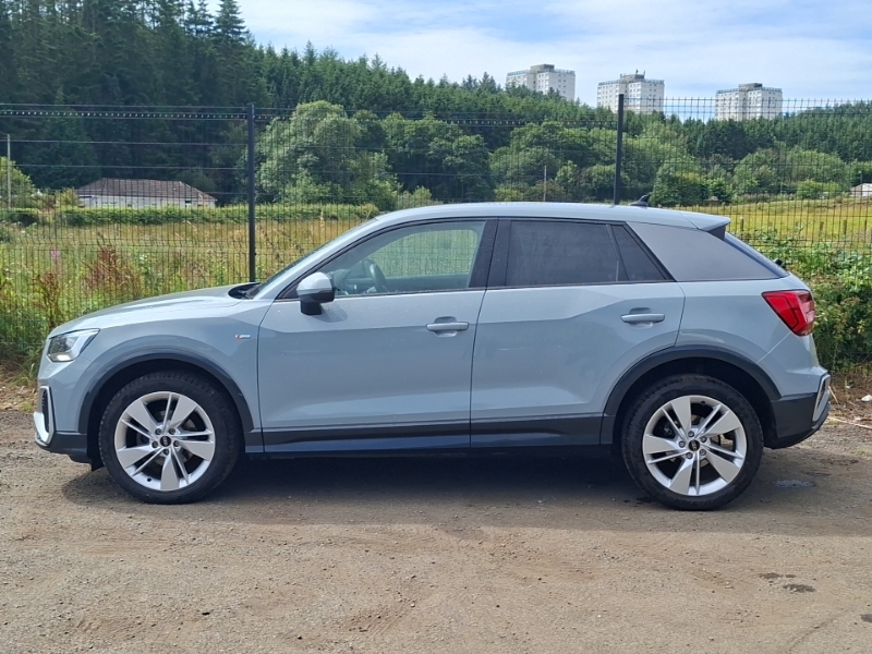 Audi Q2 35 Tfsi S Line S Tronic MJ23RNF Grey #4