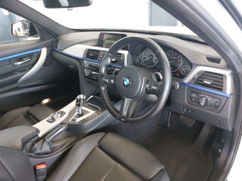 BMW 3 Series 330E M Sport Step AO66HYA White #6