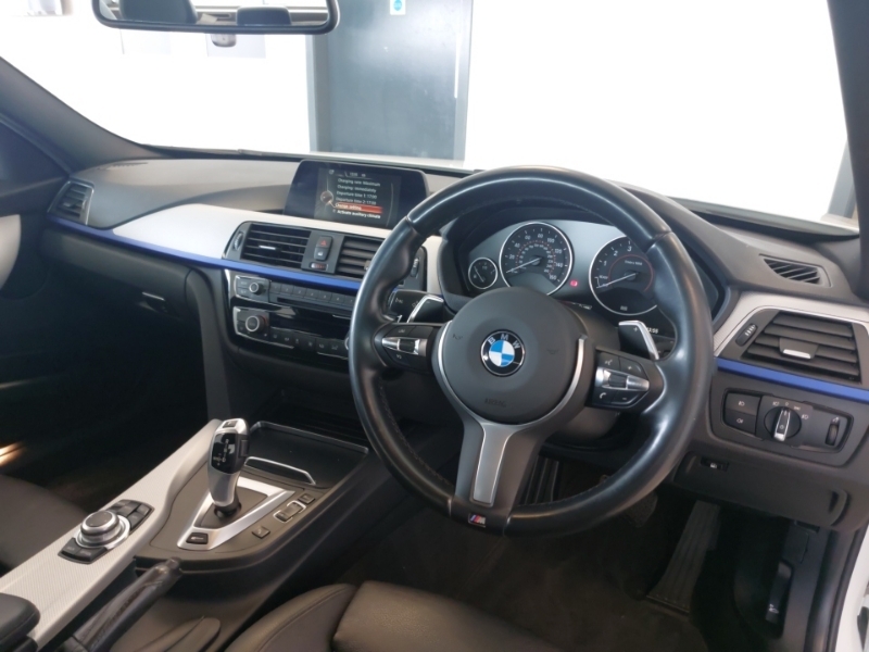 BMW 3 Series 330E M Sport Step AO66HYA White #4