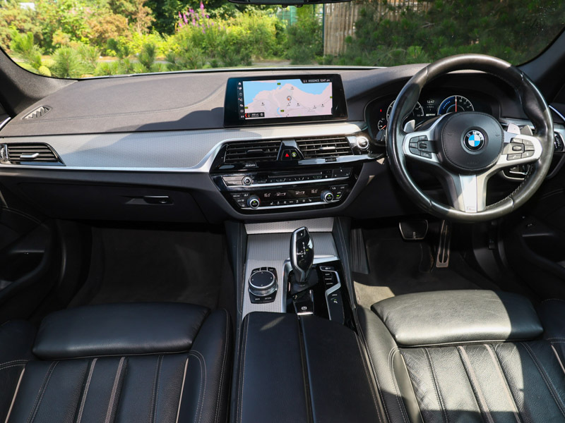 BMW 5 Series 530E M Sport Blue #4