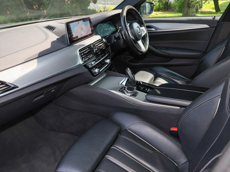 BMW 5 Series 530E M Sport Blue #6