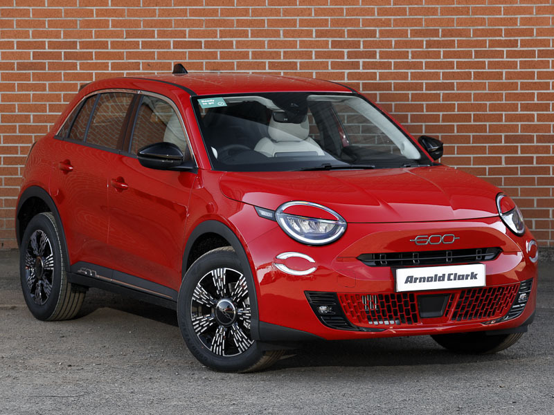 Fiat 600 1.2 Hybrid 48V 136 Edct-6 Red