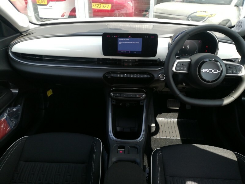 Fiat 600 1.2 Hybrid 48V 136 Edct-6 White #3